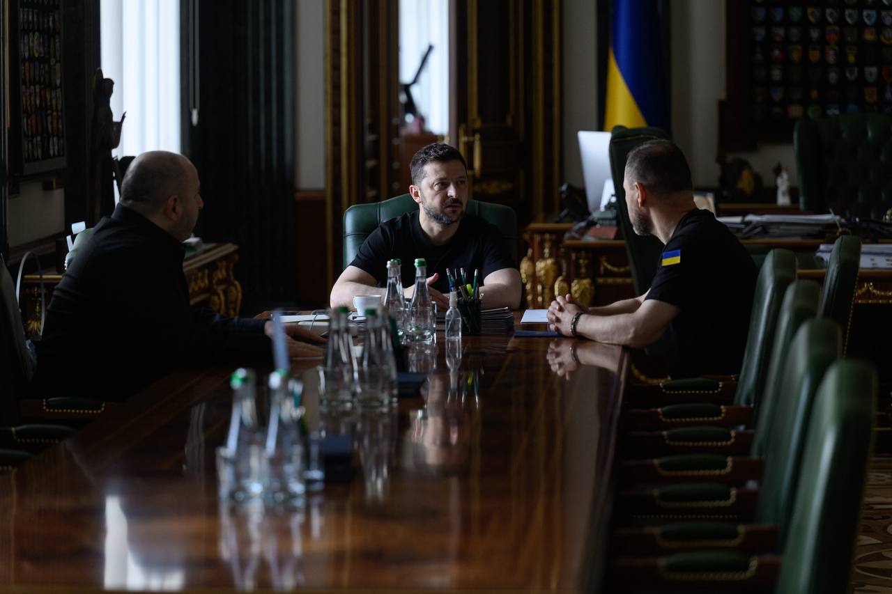 Умєров в РНБО зосередиться на комунікації з партнерами та переговорах – Зеленський